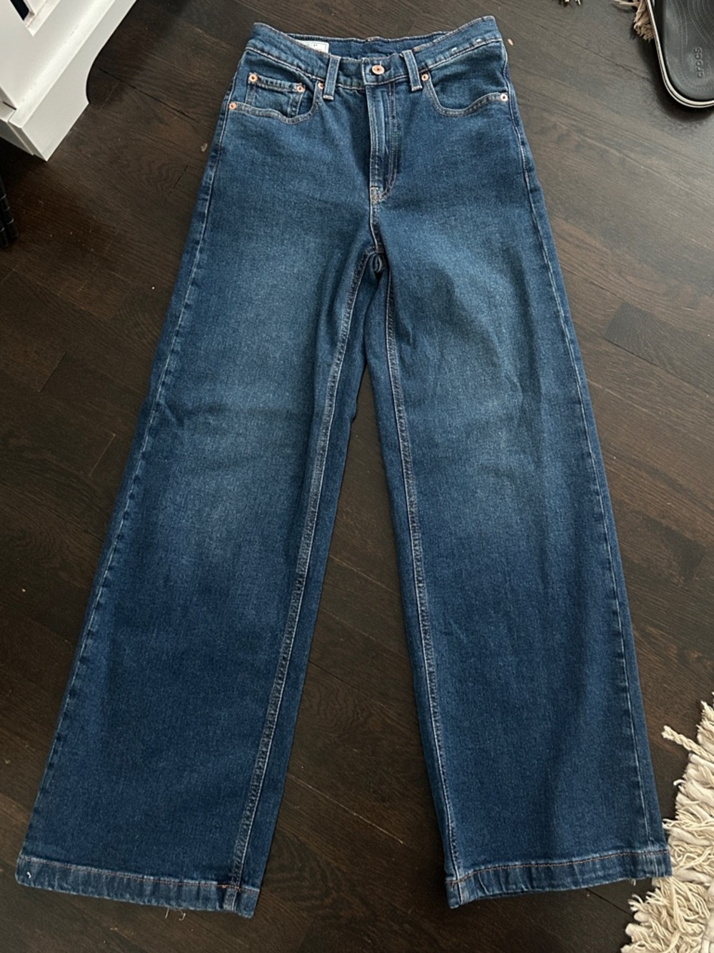 GAP High-Rise Stride Jeans in Dark Blue